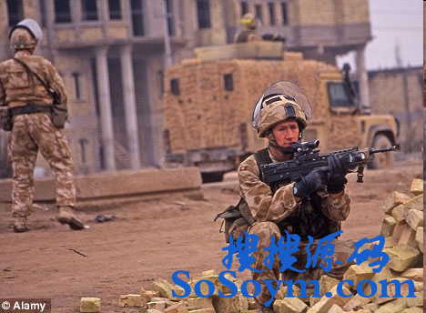 英军新式军服做工粗糙 显示有可能为中国造